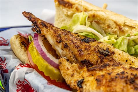 How many carbs are in catfish po' boy - calories, carbs, nutrition