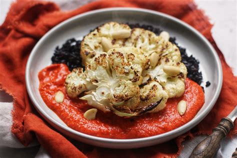 How many carbs are in cauliflower steak almond romesco (81892.1) - calories, carbs, nutrition