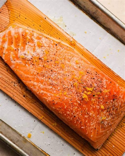 How many carbs are in cedar planked salmon - calories, carbs, nutrition