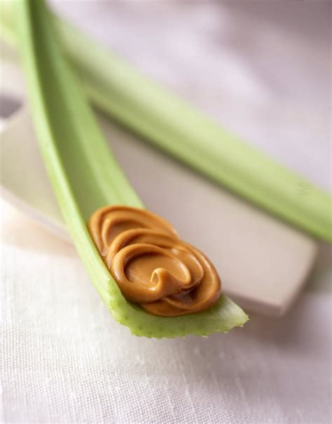 How many carbs are in celery sticks with peanut butter-sm - calories, carbs, nutrition