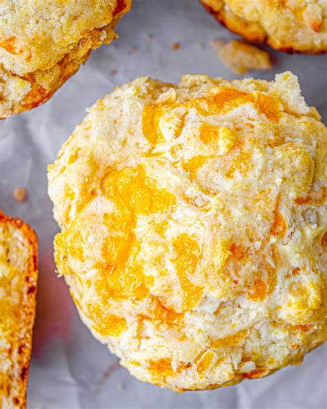 How many carbs are in cheddar lemon pepper biscuits - calories, carbs, nutrition