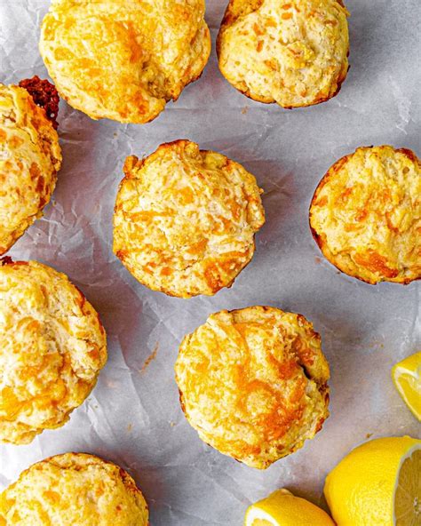 How many carbs are in cheddar lemon pepper biscuits, 4.3 oz. - calories, carbs, nutrition