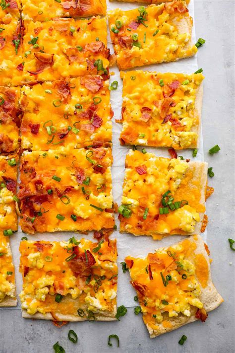 How many carbs are in cheese and bacon breakfast pizza - calories, carbs, nutrition