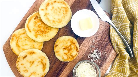 How many carbs are in cheese arepas - calories, carbs, nutrition