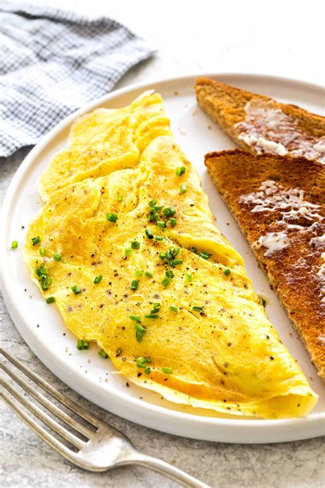 How many carbs are in cheese omelet with toast - calories, carbs, nutrition