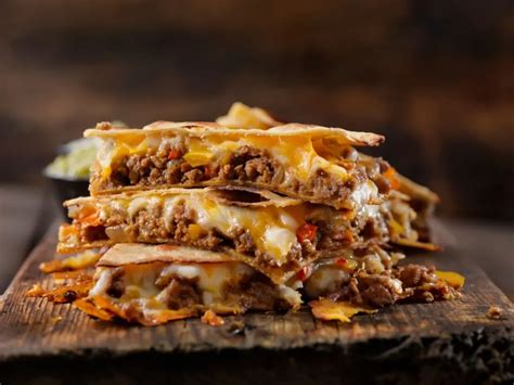 How many carbs are in cheese quesadillas (bison) - calories, carbs, nutrition