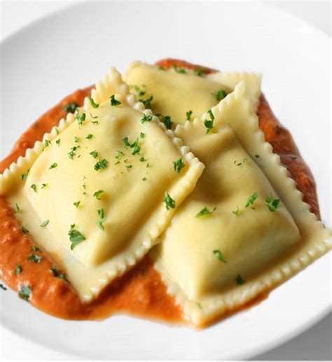 How many carbs are in cheese ravioli - jumbo - calories, carbs, nutrition