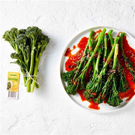 How many carbs are in cheese tortellini with marinara steamed broccolini - calories, carbs, nutrition