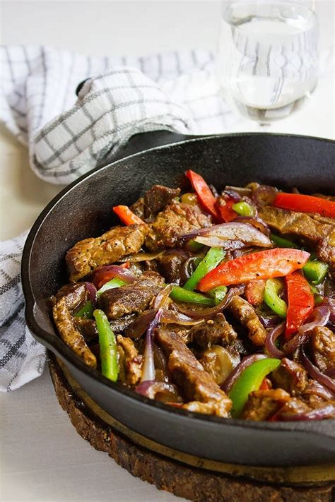 How many carbs are in cheesesteak with peppers and onions - calories, carbs, nutrition