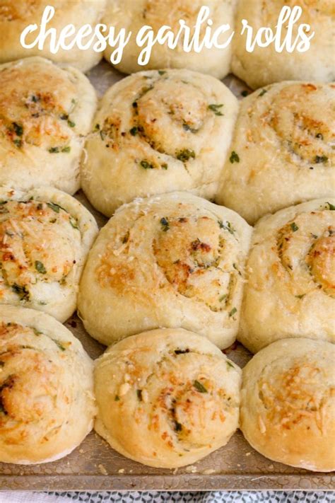 How many carbs are in cheesy garlic rolls - calories, carbs, nutrition