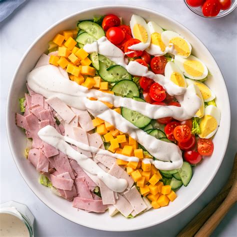 How many carbs are in chef's salad 6 oz - calories, carbs, nutrition
