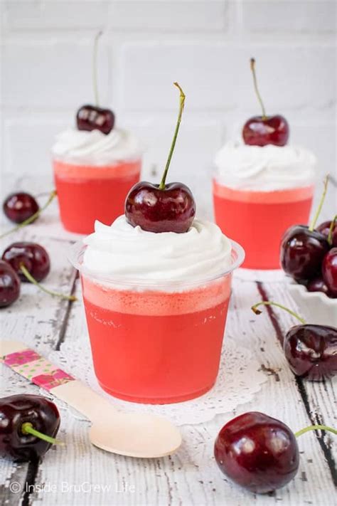 How many carbs are in cherry gelatin with whipped topping - calories, carbs, nutrition