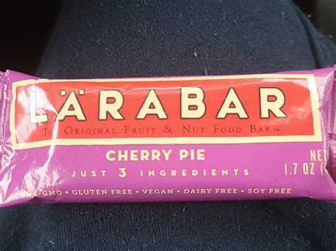 How many carbs are in cherry pie bar - calories, carbs, nutrition