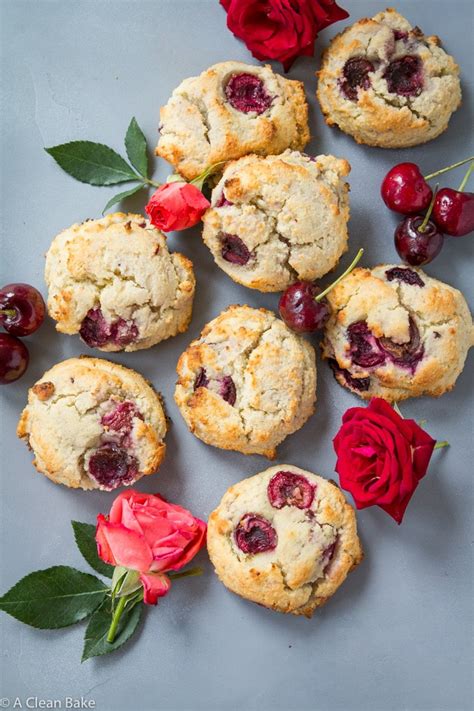 How many carbs are in cherry scones - calories, carbs, nutrition