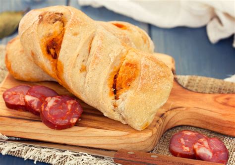 How many carbs are in chicken and chorizo in a baguette - calories, carbs, nutrition