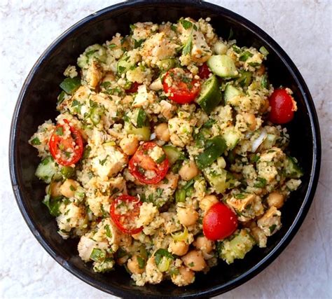 How many carbs are in chicken and couscous salad - calories, carbs, nutrition