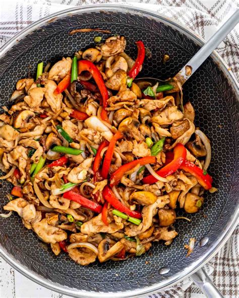 How many carbs are in chicken and mushroom stir fry - calories, carbs, nutrition