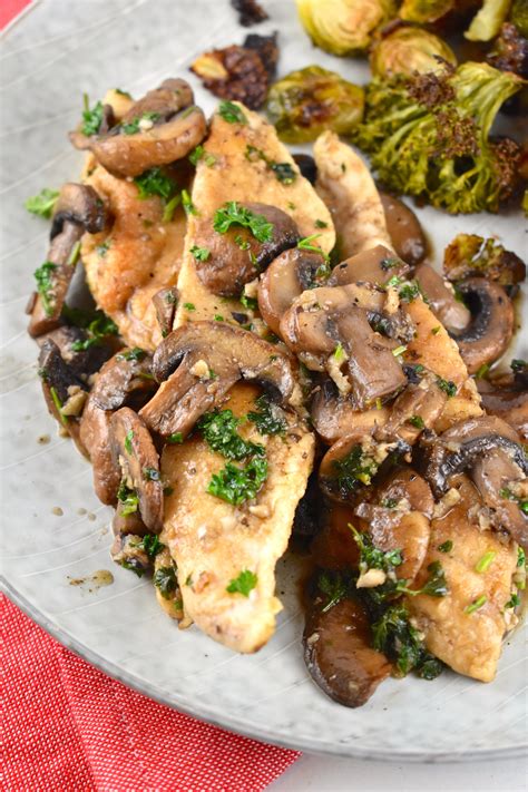 How many carbs are in chicken and mushrooms with wine sauce - calories, carbs, nutrition