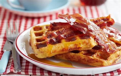 How many carbs are in chicken and waffles with maple bacon syrup - calories, carbs, nutrition