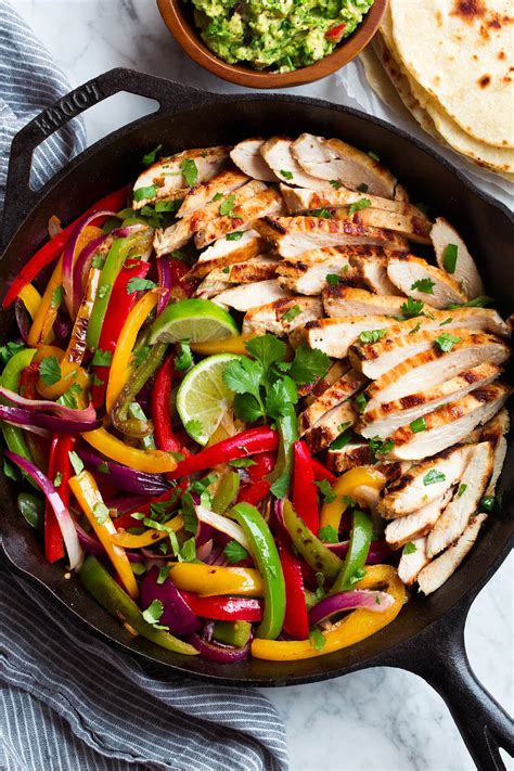How many carbs are in chicken breast meat for fajitas - calories, carbs, nutrition
