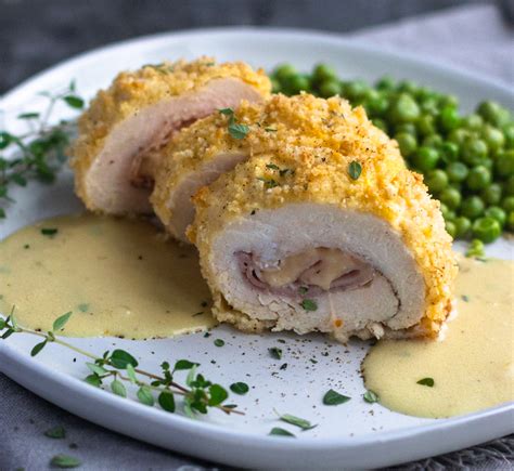 How many carbs are in chicken breasts cordon bleu - calories, carbs, nutrition