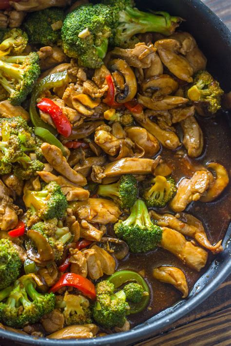 How many carbs are in chicken broccoli in mushroom sauce - calories, carbs, nutrition