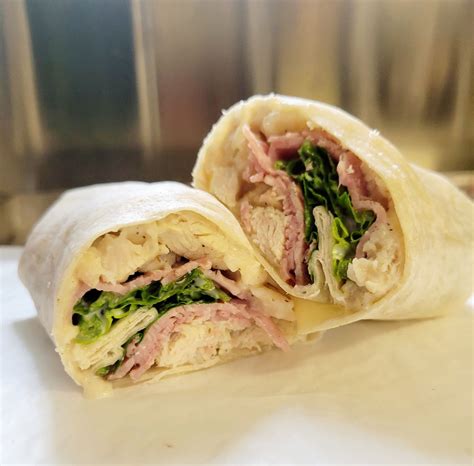 How many carbs are in chicken cordon bleu wrap - calories, carbs, nutrition