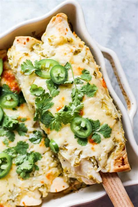 How many carbs are in chicken enchiladas with green chiles - calories, carbs, nutrition