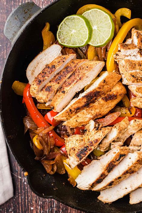 How many carbs are in chicken fajita, grilled, seasoned - calories, carbs, nutrition