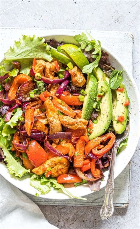 How many carbs are in chicken fajita salad - calories, carbs, nutrition