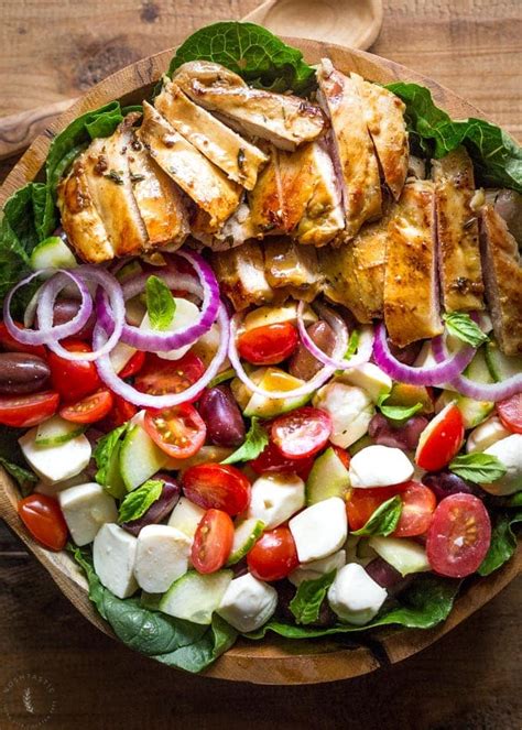 How many carbs are in chicken mediterranean salad - calories, carbs, nutrition