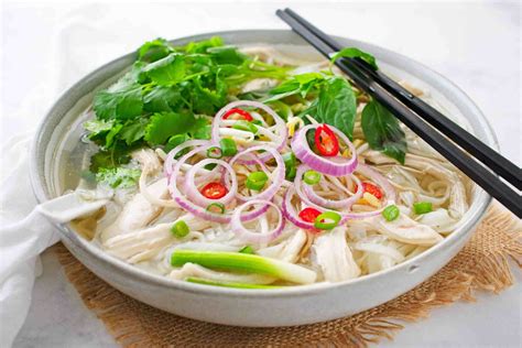 How many carbs are in chicken pho broth bowl - calories, carbs, nutrition