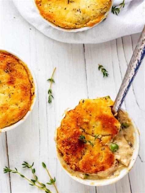 How many carbs are in chicken pie - calories, carbs, nutrition