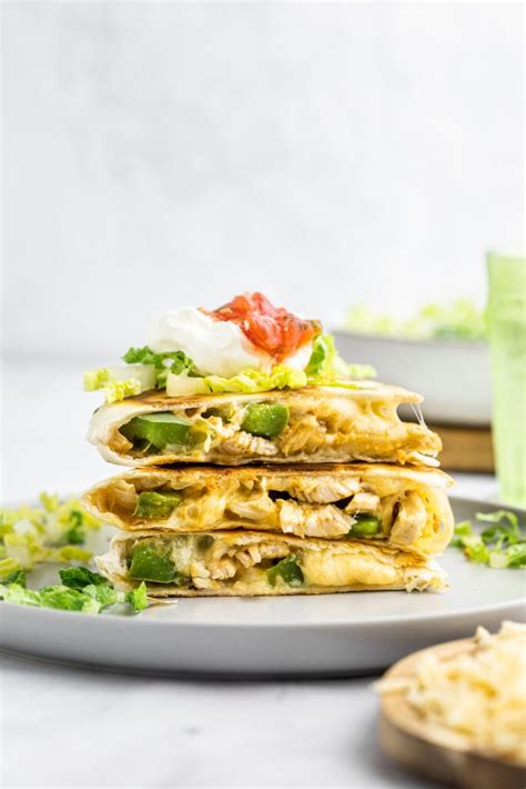 How many carbs are in chicken quesadillas (bison) - calories, carbs, nutrition