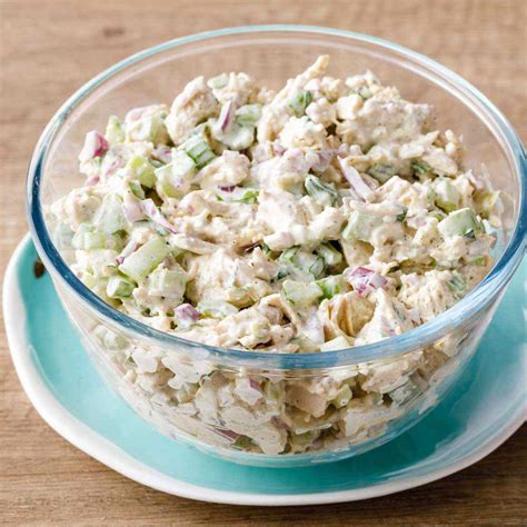 How many carbs are in chicken salad with cholesterol free mayonnaise - calories, carbs, nutrition