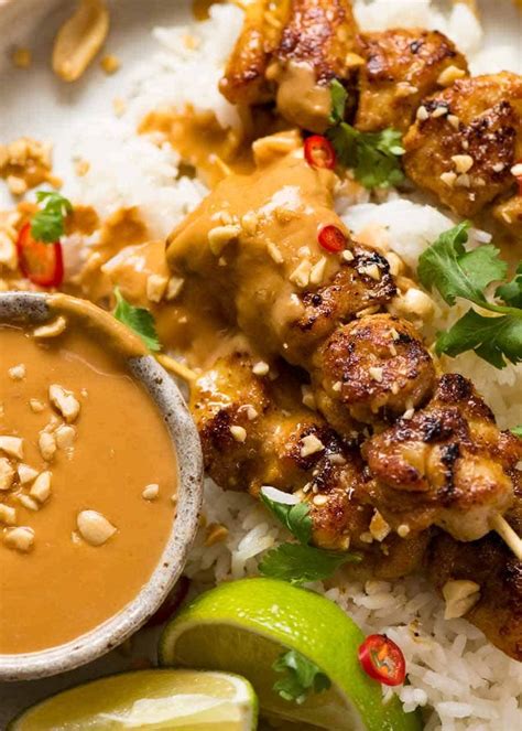 How many carbs are in chicken satay with peanut sauce and thai cucumbers - calories, carbs, nutrition