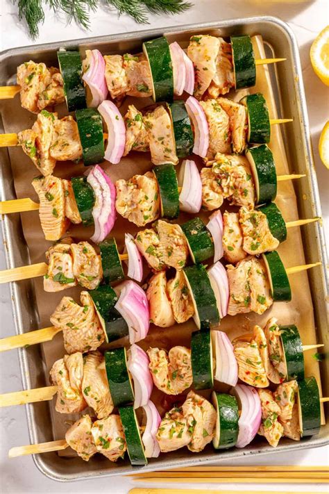 How many carbs are in chicken skewers with tzatziki - calories, carbs, nutrition