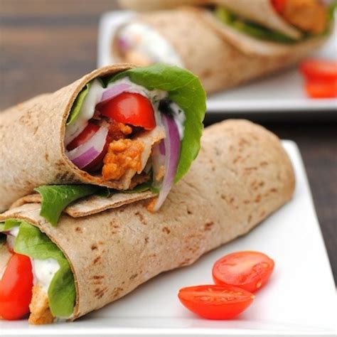 How many carbs are in chicken tandoori 1/2 wrap w/ veggies - calories, carbs, nutrition