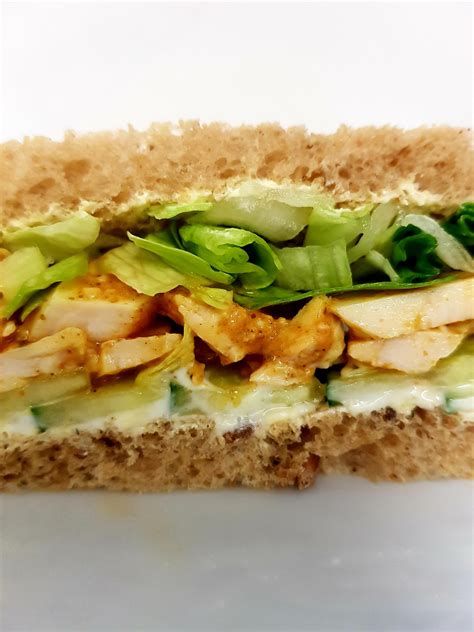 How many carbs are in chicken tikka baguette - calories, carbs, nutrition