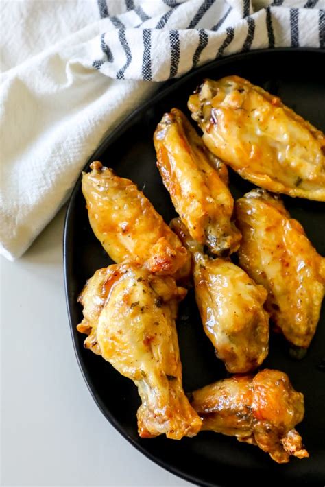 How many carbs are in chicken wings w/ranch dressing - calories, carbs, nutrition