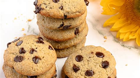 How many carbs are in chili chocolate chip cookies - calories, carbs, nutrition