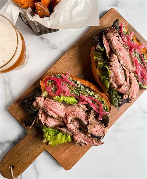 How many carbs are in chimichurri flank steak sandwich - calories, carbs, nutrition