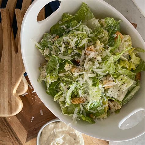 How many carbs are in chipotle caesar dressing - calories, carbs, nutrition