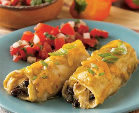 How many carbs are in chipotle chicken enchiladas verde with black bean corn mache choux - calories, carbs, nutrition