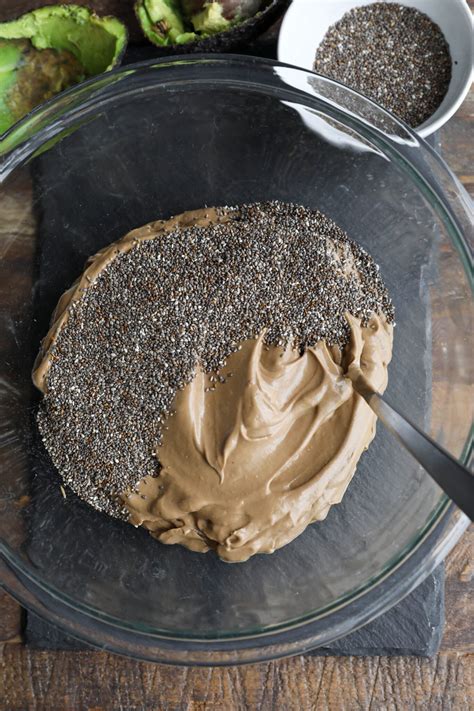 How many carbs are in chocolate avocado chia pudding (74740.0) - calories, carbs, nutrition