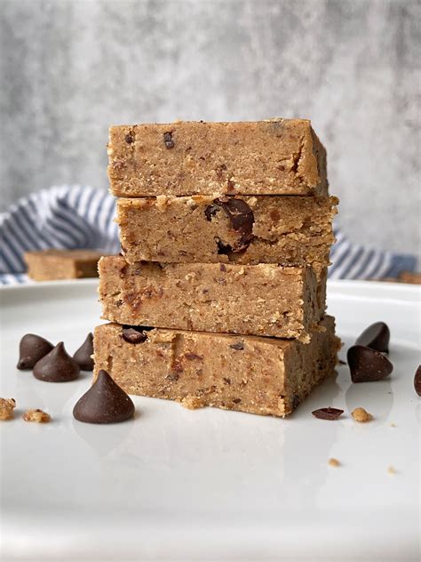 How many carbs are in chocolate chip cookie dough protein bar - calories, carbs, nutrition