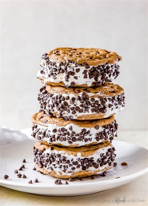 How many carbs are in chocolate chip cookie sandwich - calories, carbs, nutrition