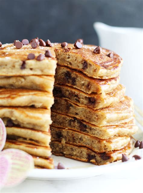 How many carbs are in chocolate chip pancakes - calories, carbs, nutrition