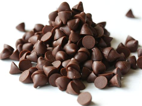 How many carbs are in chocolate chips semi sweet 1 tbsp - calories, carbs, nutrition