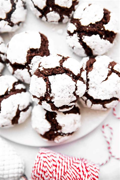 How many carbs are in chocolate crinkle cookie - calories, carbs, nutrition